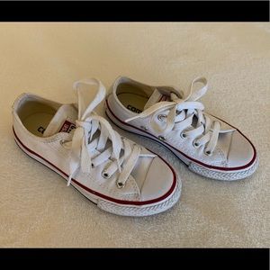 White converse kids 10.5 like new condition